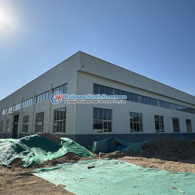 Łatwo zbudować prefabrykowaną konstrukcję stalową hangar magazynu