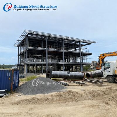 Obciążenie wiatrem do 300 km/h dla wielokondygnacyjnego budynku stalowego, ocynkowanego ogniowo, ze stalą gatunku Q355/Q235